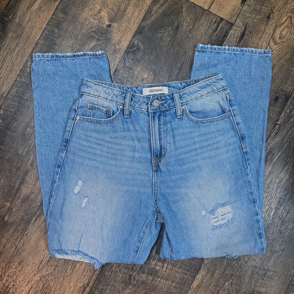 Zenana Outfitters Light Blue Straight Leg Jeans